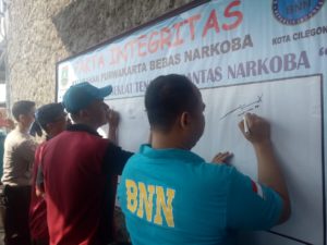 Deklarasi dan Penandatanganan Fakta Integritas Kelurahan Purwakarta Bersinar (Bersih Narkotika)