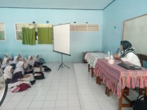 Penyuluhan Pencegahan Penyalahgunaan Narkoba dalam Rangkaian Kegiatan Masa Pengenalan Lingkungan Sekolah (MPLS) di SMA Negeri 4 Cilegon