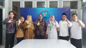 PENANDATANGANAN PERJANJIAN KERJA SAMA (PKS) BNN KOTA CILEGON DENGAN SMPN 8 CILEGON, MTsN 1 CILEGON & MTs AL-BUSTANIYAH CILEGON PENANDATANGANAN PERJANJIAN KERJA SAMA (PKS) BNN KOTA CILEGON DENGAN SMPN 8 CILEGON, MTsN 1 CILEGON & MTs AL-BUSTANIYAH CILEGON