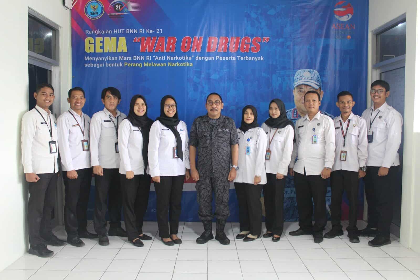 GEMA WAR ON DRUGS - BNN Kota Cilegon Menjadi Bagian Dari Pemecahan Rekor Muri BNN RI GEMA WAR ON DRUGS – BNN Kota Cilegon Menjadi Bagian Dari Pemecahan Rekor Muri BNN RI
