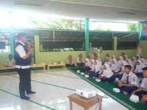 SEMINAR – Pelajar Anti Narkoba SMP Negeri 10 Kota Cilegon