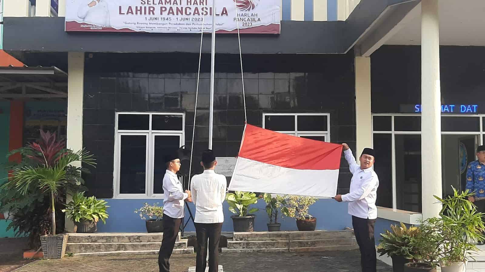 Upacara Peringatan Hari Lahir PANCASILA BNN Kota Cilegon Upacara Peringatan Hari Lahir PANCASILA BNN Kota Cilegon