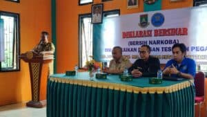Sosialisasi Bahaya Narkoba dan Tes Urine Pegawai di Kel. Gunung Sugih – Deklarasi Bersih Narkoba