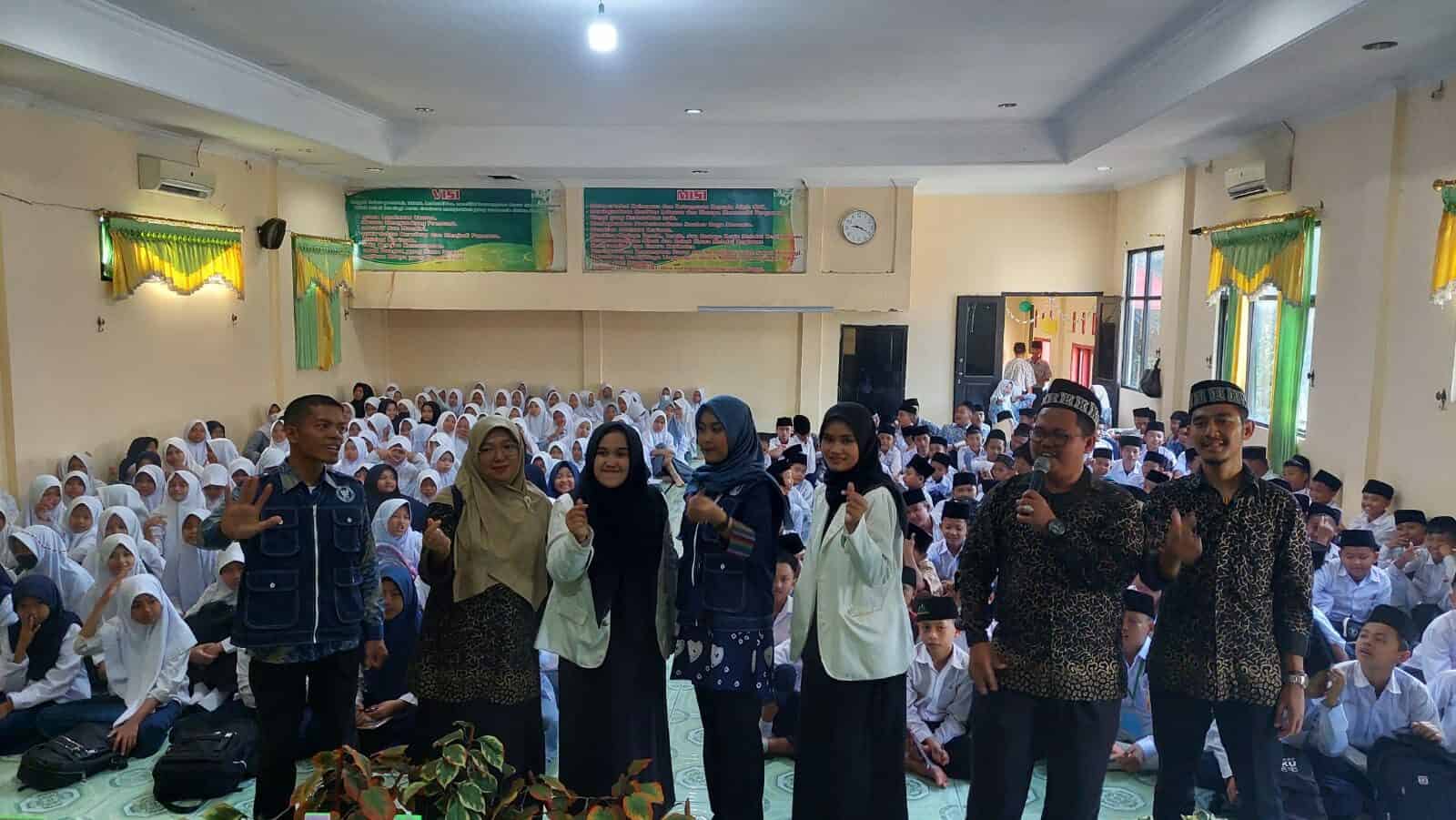BNN Kota Cilegon Goes to School - MTs Al Inayah Jerang Ilir BNN Kota Cilegon Goes to School - MTs Al Inayah Jerang Ilir